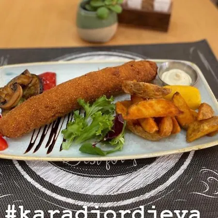 Santa Villa&restaurant Hotel *