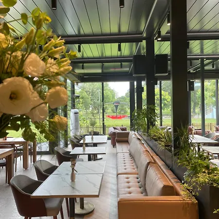 Santa Villa&restaurant Hotel *